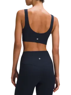 حمالة صدر رياضية بفتحة رقبة على شكل حرف V من تشكيلة ألاين