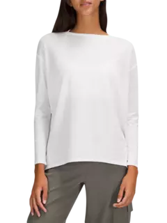 تيشيرت بأكمام طويلة من تشكيلة باك إن أكشن