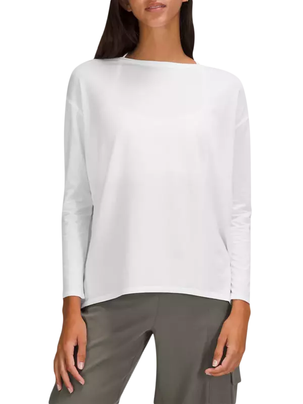 تيشيرت بأكمام طويلة من تشكيلة باك إن أكشن