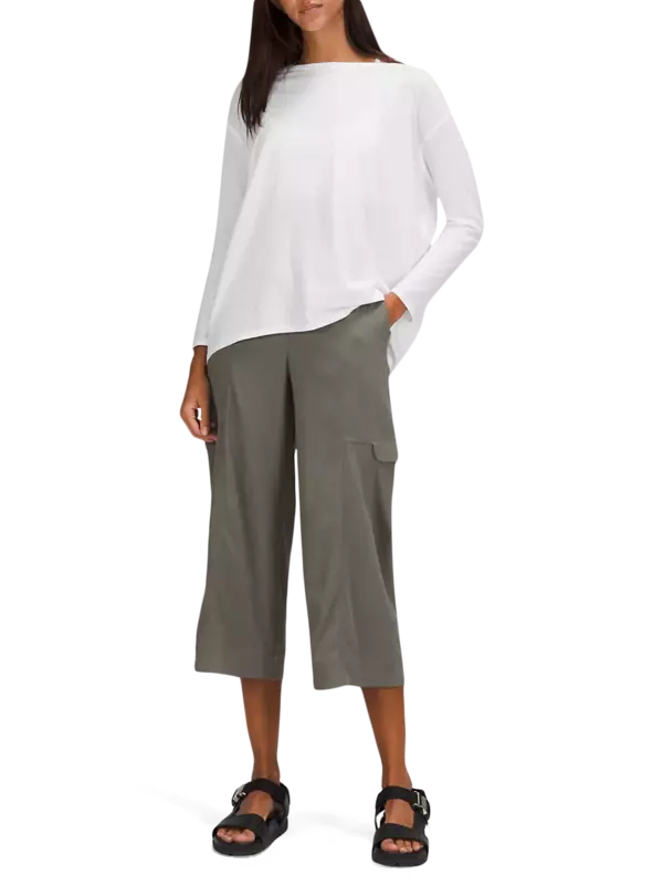 تيشيرت بأكمام طويلة من تشكيلة باك إن أكشن