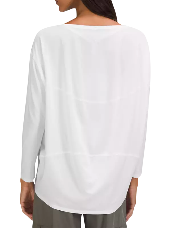 تيشيرت بأكمام طويلة من تشكيلة باك إن أكشن