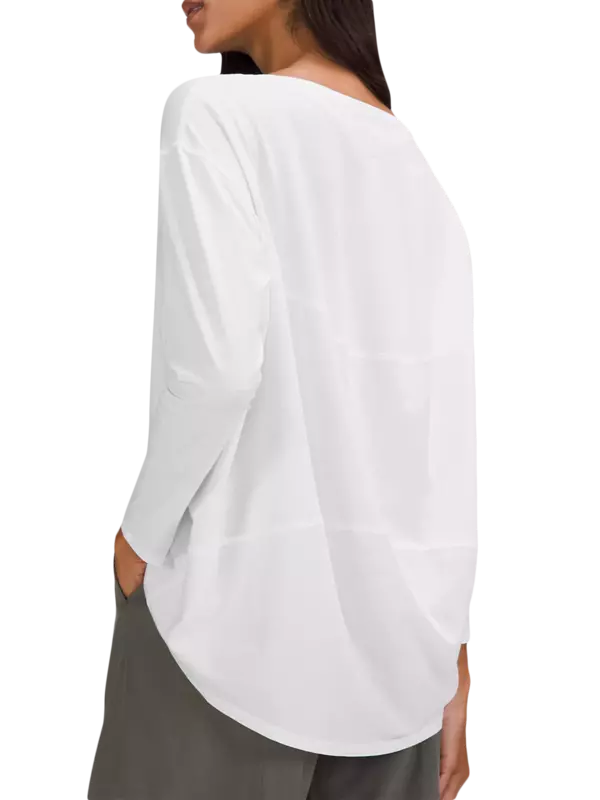 تيشيرت بأكمام طويلة من تشكيلة باك إن أكشن