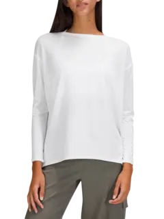 تيشيرت بأكمام طويلة من تشكيلة باك إن أكشن