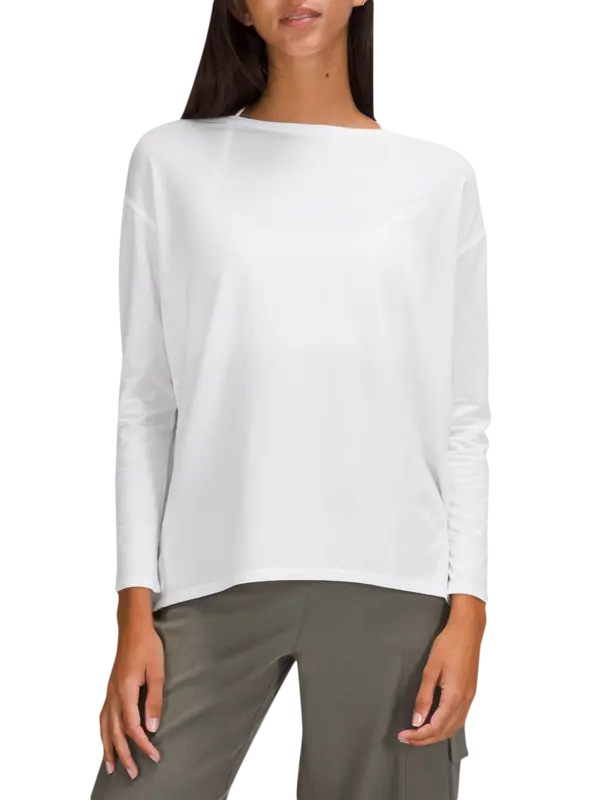 تيشيرت بأكمام طويلة من تشكيلة باك إن أكشن