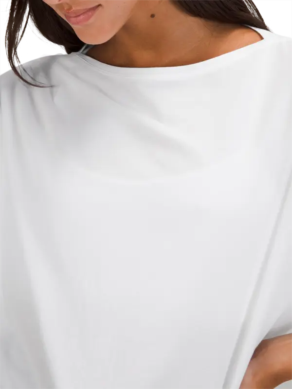 تيشيرت بأكمام طويلة من تشكيلة باك إن أكشن