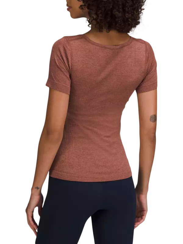 تيشيرت Ebb to Street بأكمام قصيرة