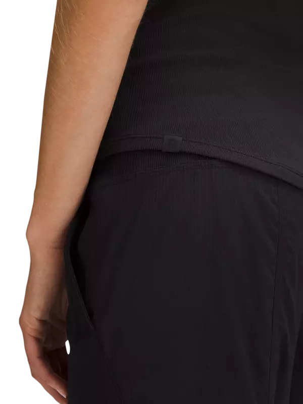 /original/LW3FTBS_0001_LULU_1_5.png_convert-600x800