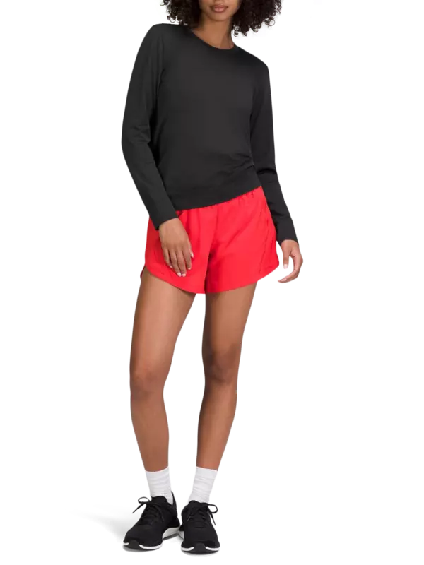 تيشيرت Swiftly كبير الحجم بأكمام طويلة