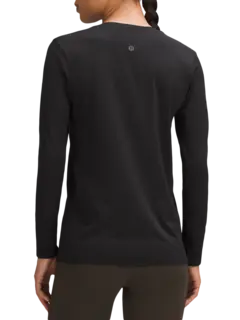 تيشيرت Swiftly كبير الحجم بأكمام طويلة