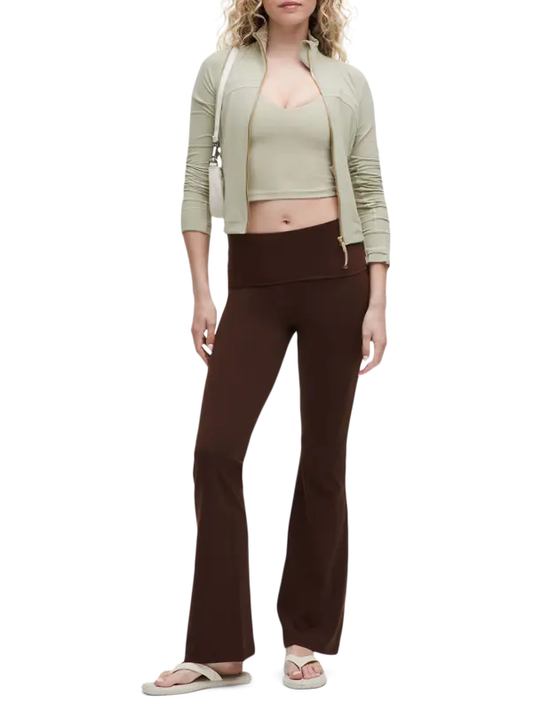 /original/LW3HYQS_071926_LULU_71926_2.png_convert-600x800