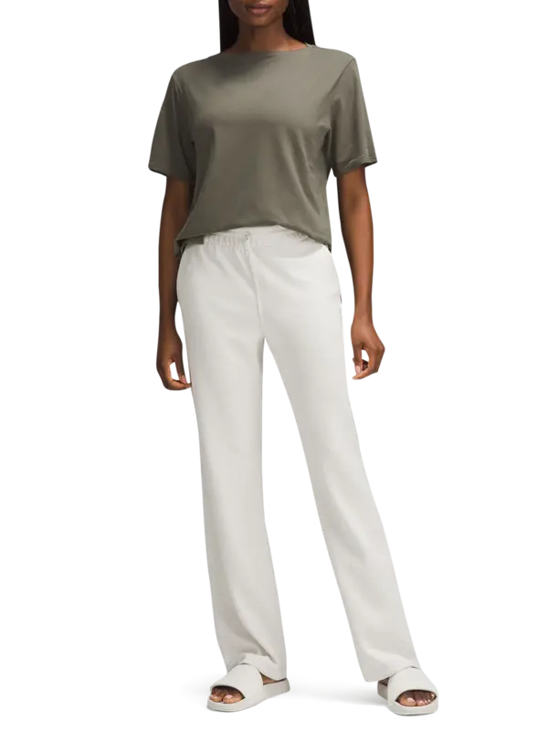 /original/LW3IDWS_045739_LULU_45739_2.png_convert-600x800