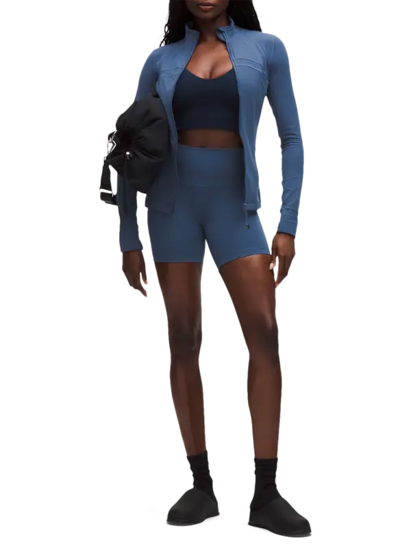 /original/LW4CD5S_071150_LULU_71150_2.png_convert-600x800