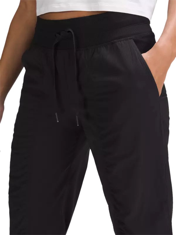 /original/LW5ENMS_0001_LULU_1_4.png_convert-600x800