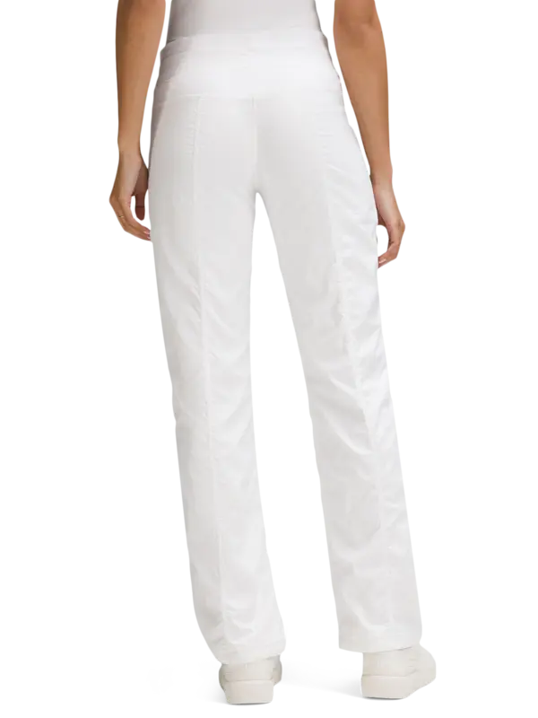 /original/LW5ENNR_0002_LULU_2_3.png_convert-600x800