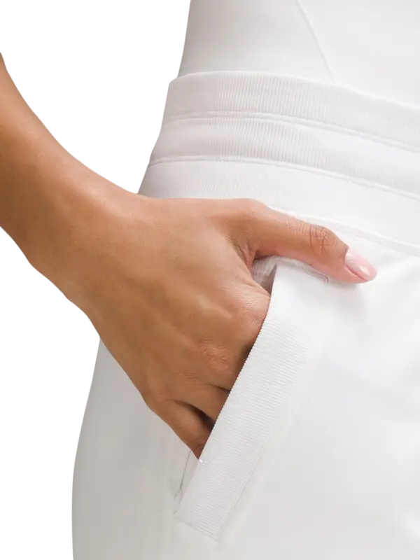 /original/LW5ENNR_0002_LULU_2_5.png_convert-600x800