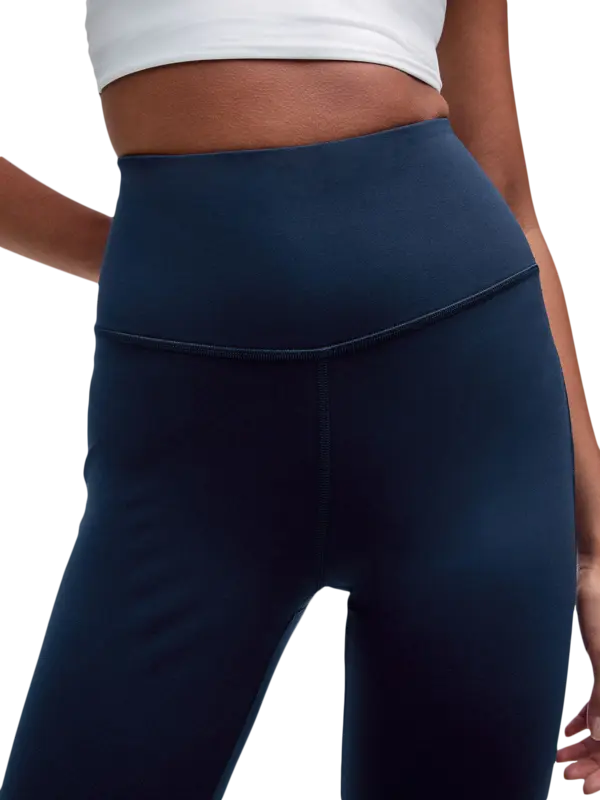 بنطال جروف من قماش نولو بقصة ضيقة من الأعلى وواسعة من الأسفل بخصر مرتفع للغاية