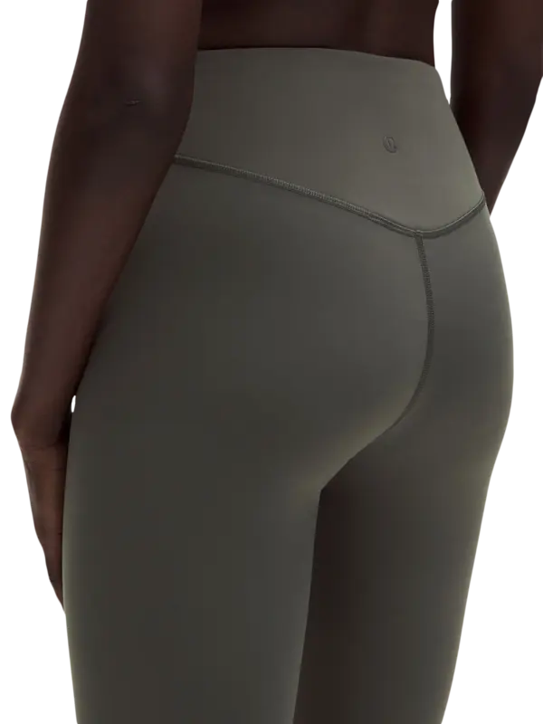 /original/LW5FUAS_066824_LULU_66824_5.png_convert-600x800