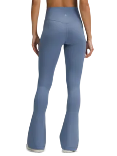 بنطال قصير ألاين بقصة ضيقة من الأعلى وواسعة من الأسفل بتصميم غير متماثل مقاس 32 بوصة من لولوليمن