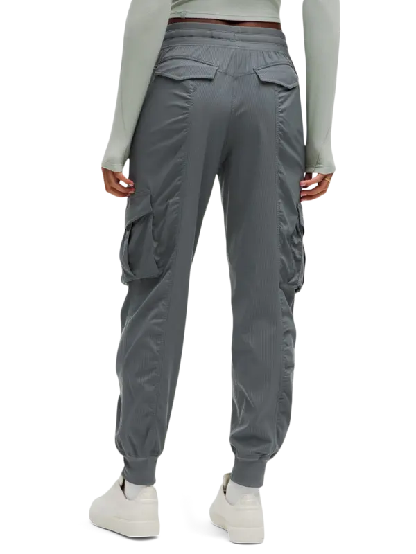 /original/LW5GICS_033123_LULU_33123_3.png_convert-600x800