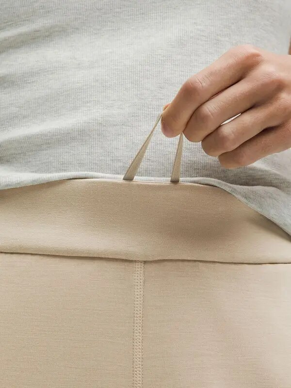 /original/LW5GJUS_068684_LULU_68684_4.png_convert-600x800