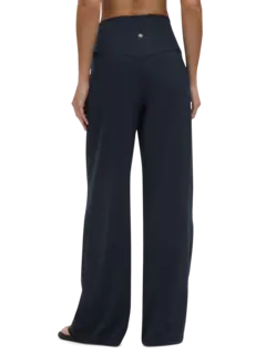 /original/LW5GRES_031382_LULU_31382_3.png_convert-240x320