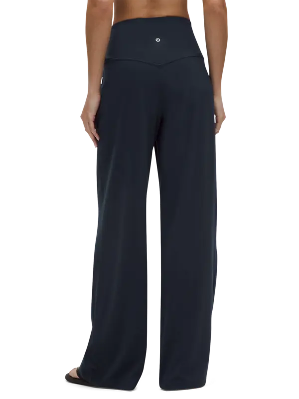 /original/LW5GRES_031382_LULU_31382_3.png_convert-600x800