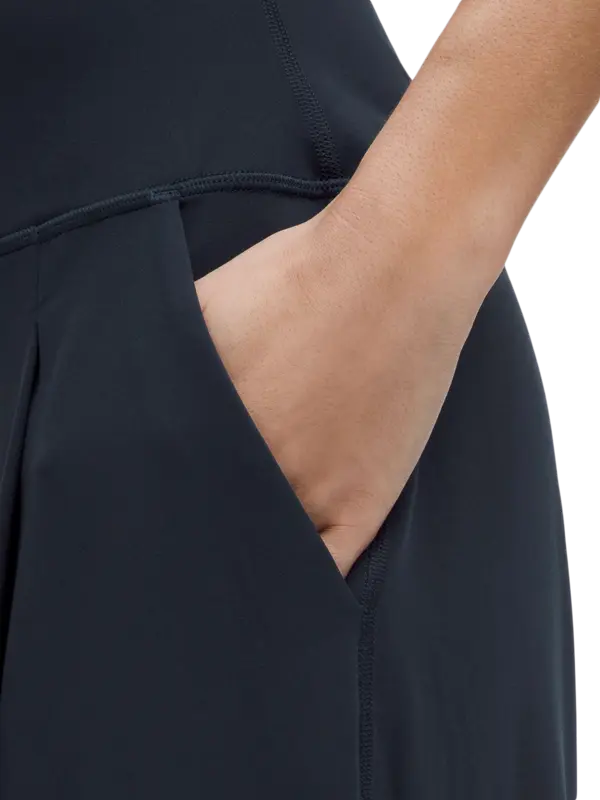 /original/LW5GRES_031382_LULU_31382_4.png_convert-600x800