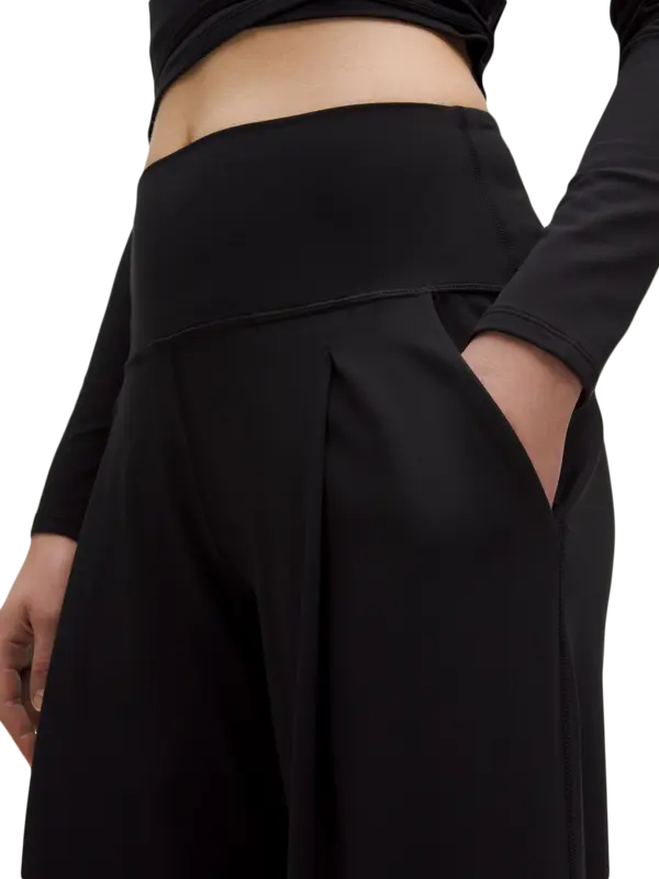 /original/LW5GRFR_0001_LULU_1_4.png_convert-600x800