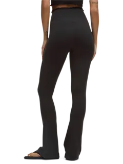 /original/LW5HEBS_0001_LULU_1_3.png_convert-240x320