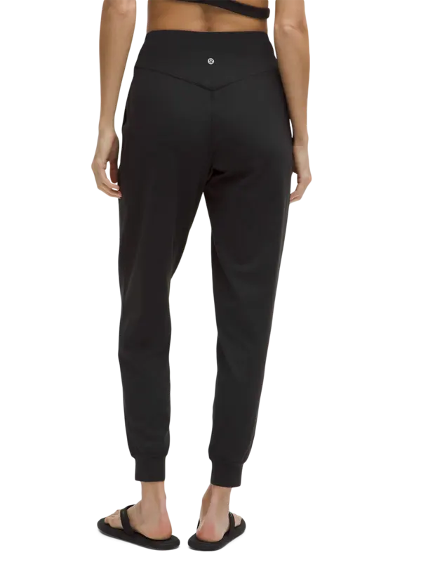 /original/LW5HGFR_0001_LULU_1_3.png_convert-600x800