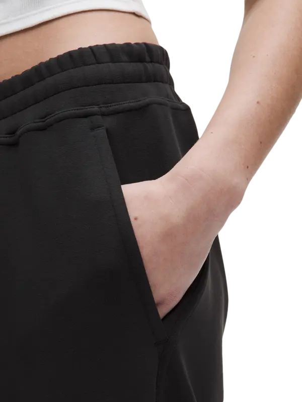 /original/LW5HLBS_0001_LULU_1_4.png_convert-600x800