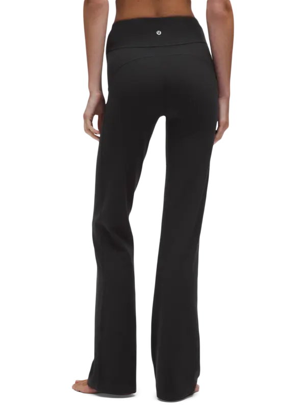 /original/LW5IGVS_0001_LULU_1_3.png_convert-600x800