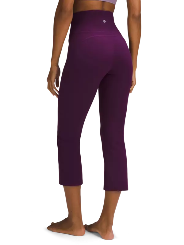 بنطال جروف قصير بخصر مرتفع للغاية مقاس 23 بوصة