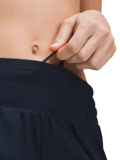 شورت هوتي هوت مبطن بخصر مرتفع مقاس 4 بوصة