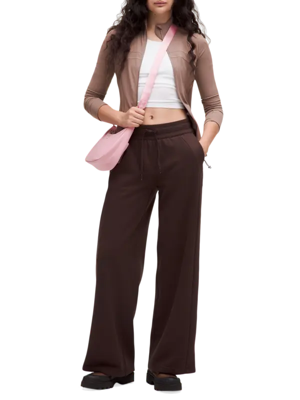 /original/LW9FFZS_067913_LULU_67913_2.png_convert-600x800