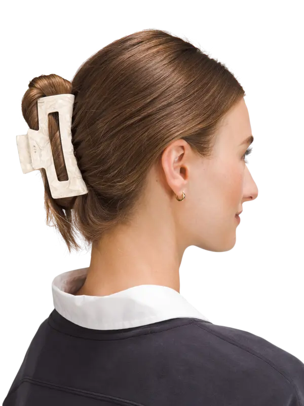 /original/LW9FM3S_066318_LULU_66318_2.png_convert-600x800