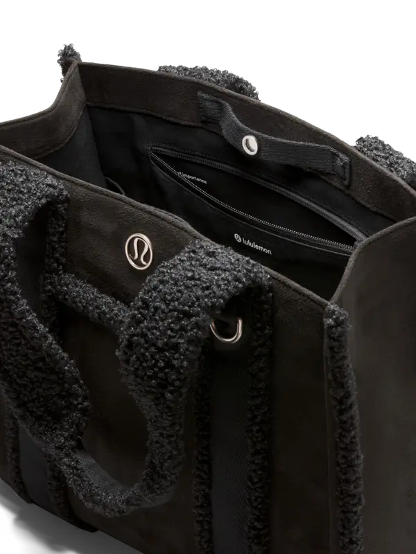 /original/LW9FWTS_0001_LULU_1_4.png_convert-600x800