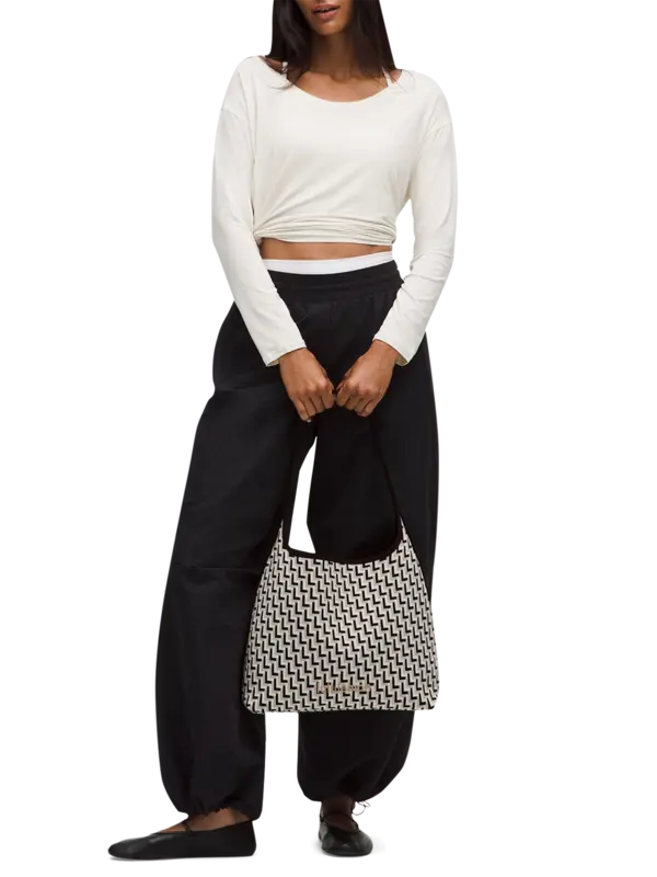 /original/LW9GC2S_070353_LULU_70353_2.png_convert-600x800