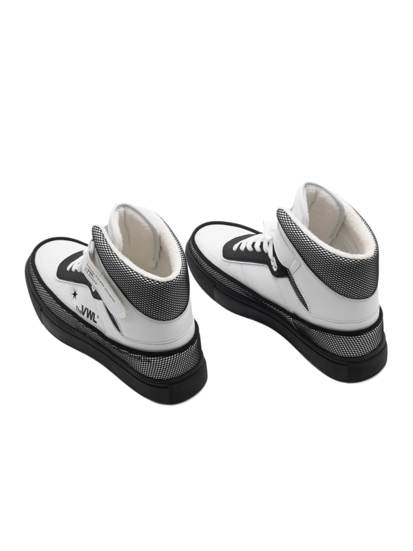 سنيكرز برقبة عالية ونعل مطاطي للرجال