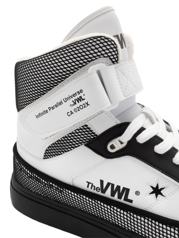 سنيكرز برقبة عالية ونعل مطاطي للرجال