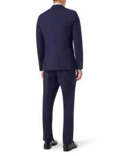 بدلة بصف واحد من الأزرار