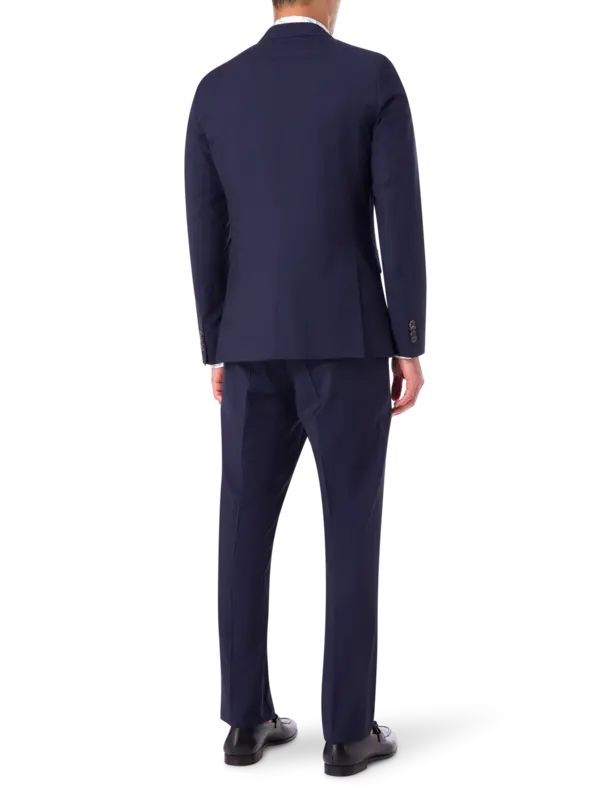 بدلة بصف واحد من الأزرار