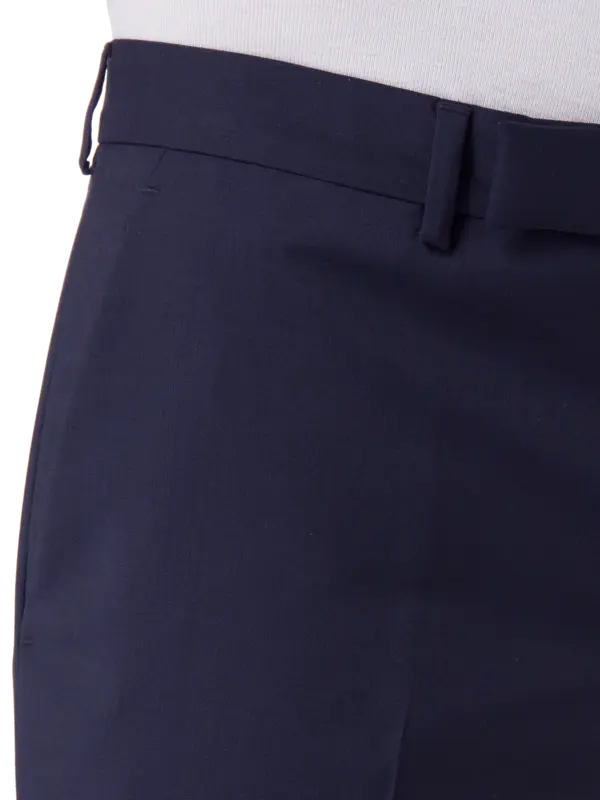 بدلة بصف واحد من الأزرار