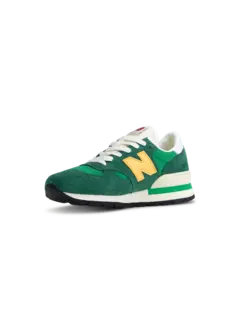 990 V2 Made in USA Sneakers