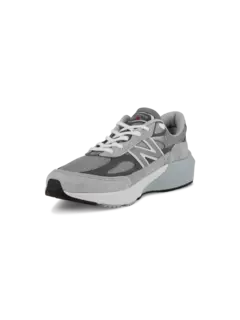 سنيكرز 990 برقبة منخفضة