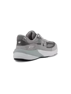 سنيكرز 990 برقبة منخفضة