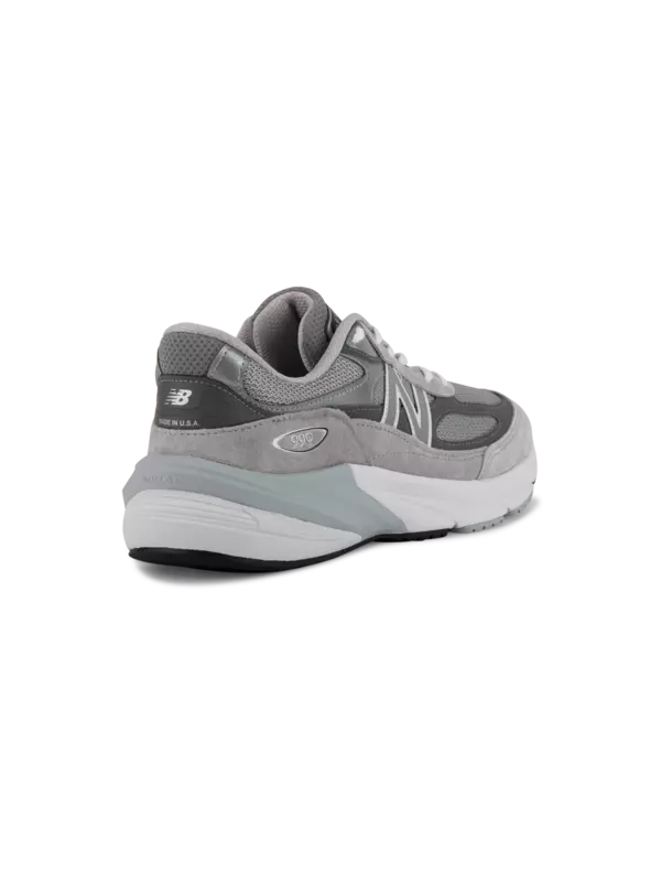 سنيكرز 990 برقبة منخفضة