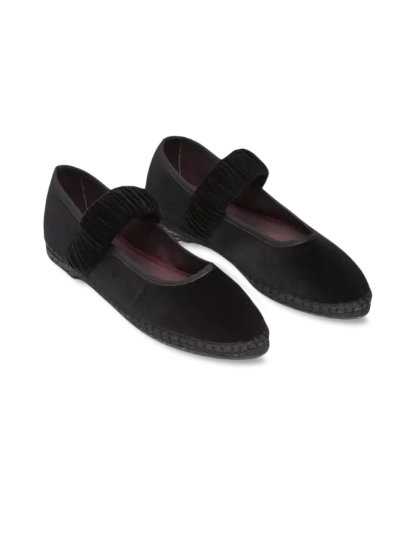 /original/MAFALDAANTONIA_CONS_Black_3.png_convert-600x800