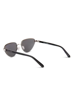 نظارة شمسية من ماجدا بوتريم × ليندا