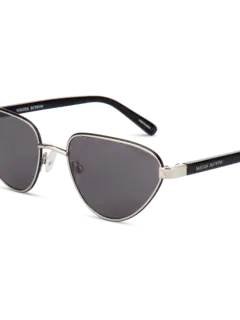 نظارة شمسية من ماجدا بوتريم × ليندا